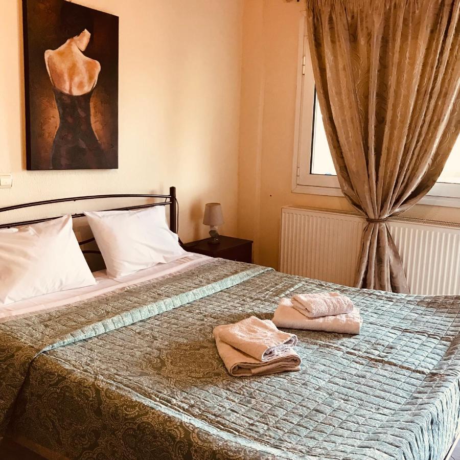 Guesthouse Adonis Káto Loutrákion エクステリア 写真