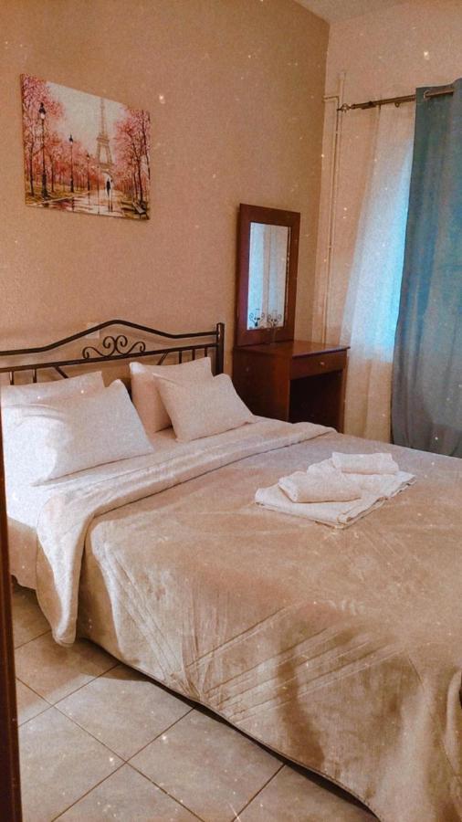 Guesthouse Adonis Káto Loutrákion エクステリア 写真