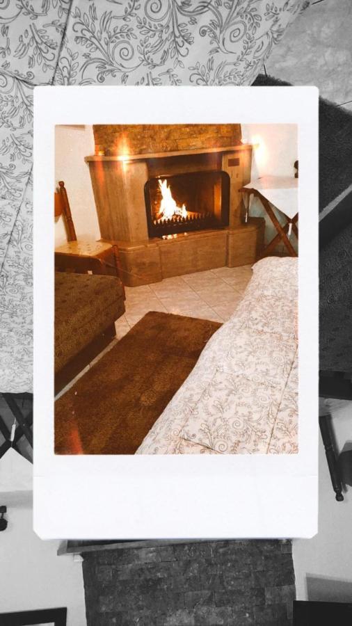 Guesthouse Adonis Káto Loutrákion エクステリア 写真