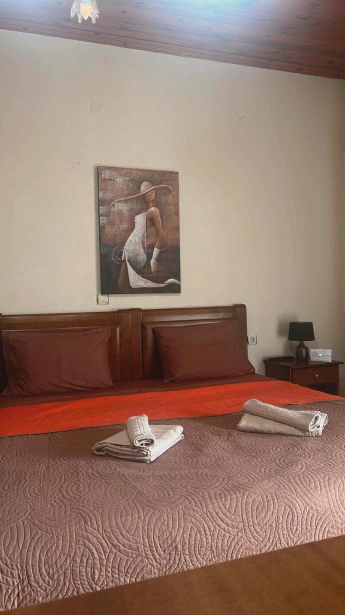 Guesthouse Adonis Káto Loutrákion エクステリア 写真