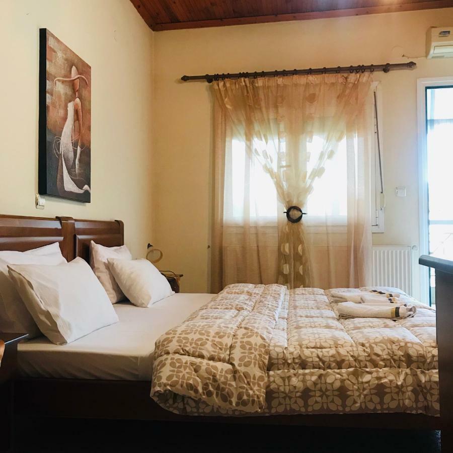 Guesthouse Adonis Káto Loutrákion エクステリア 写真